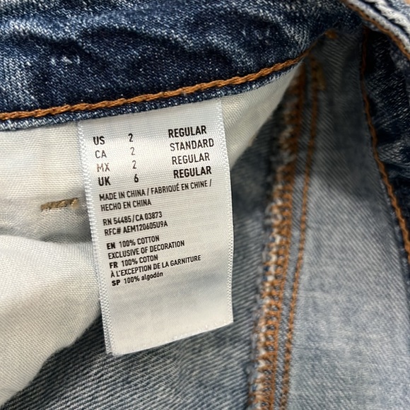 AE distressed girlfriend jeans - Picture 3 of 3